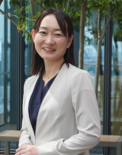 茂木　佳奈子